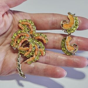 Palm Tree Olivine Coral Peridot Hawaiian Volcano Glass Brooch & Clip On Earrings